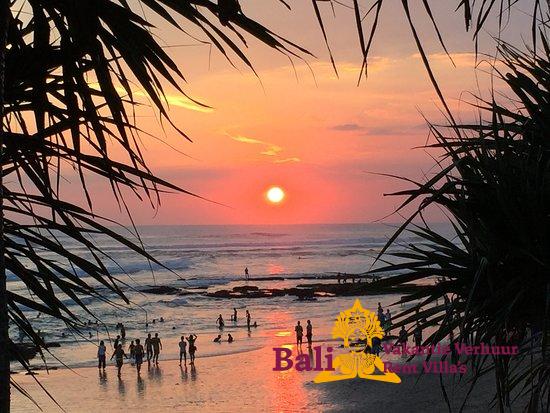 sunset-in-echo-beach