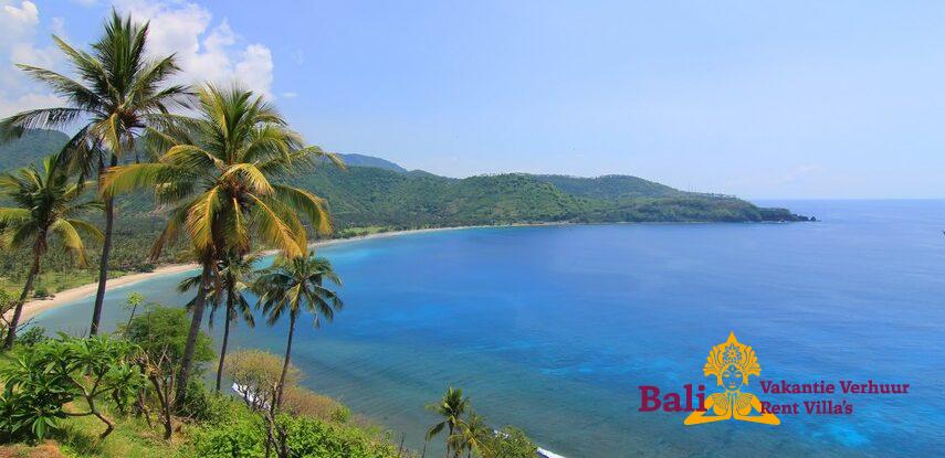 Keindahan_lekukan_garis_Pantai_Nipah_dapat_dilihat_dari_ketinggian-1